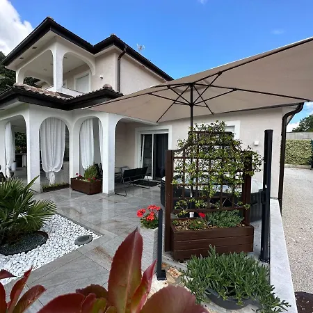 Villa Zonta Apartment Maremi With Private Jacuzzi Buje Exterior foto