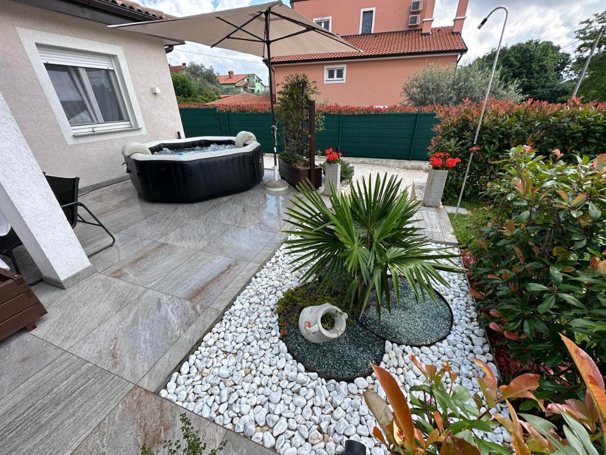 Zonta Maremi With Private Jacuzzi Apartment Buje